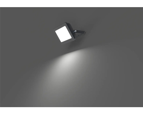 Projecteur LED carré au mur