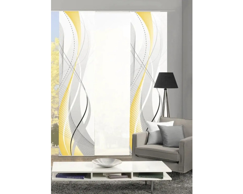Wohnzimmer mit Schiebegardine mit abstraktem Muster