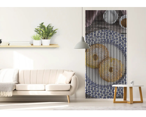 Salon avec canapé et image à lamelles avec motif de donut