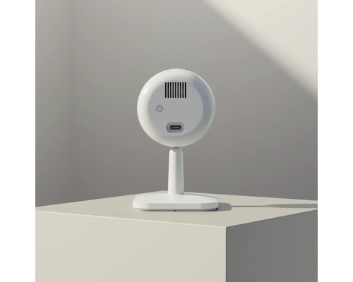 Überwachungskamera mit Ständer