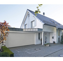 Einfamilienhaus mit Garage und gepflasterter Auffahrt