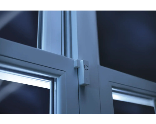 Fenêtre avec contact de fenêtre installé