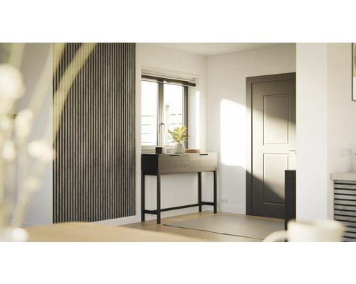 Exemple d''aménagement intérieur avec panneaux muraux, console, fenêtre et porte.