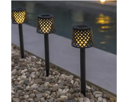 Drei Solarleuchten aus Metall mit Muster für den Aussenbereich