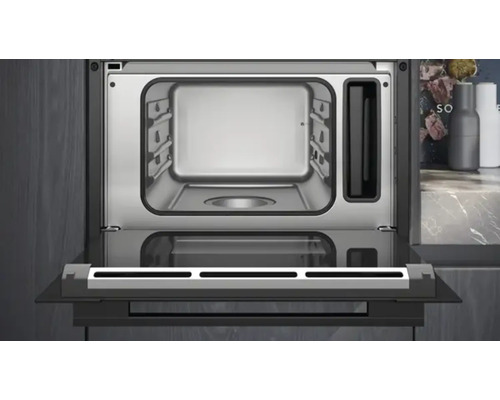 Image intérieure d''un four vide avec porte ouverte