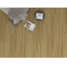 Photo d''intérieur avec revêtement de sol, fauteuil, couverture, table et magazine