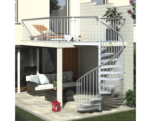 Aussenaufnahme mit Wendeltreppe, die zu einem Balkon führt