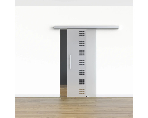 Porte coulissante avec motif carré devant un mur