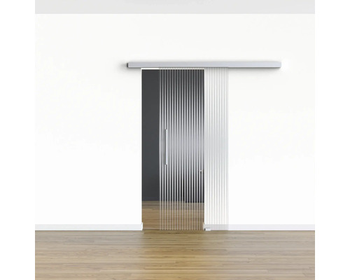 Vue d''une pièce avec porte coulissante en verre devant un mur blanc