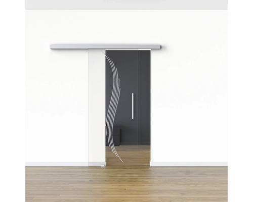 Porte coulissante en verre avec motif ondulé devant un mur blanc