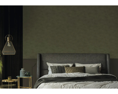 Chambre à coucher avec lit, tables de chevet et suspension