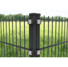 Poteau d''angle de clôture en treillis double avec éléments de fixation