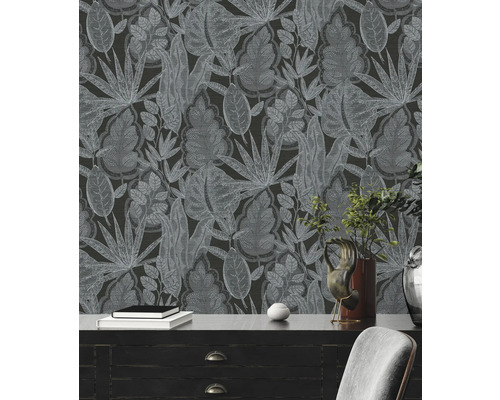 Papier peint à motifs floraux dans un intérieur
