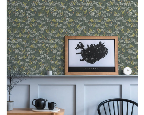 Tapete mit floralem Muster und einem Rahmen an der Wand