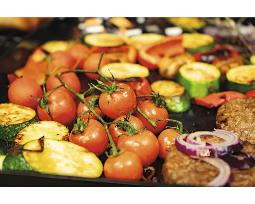 Gegrilltes Gemüse mit Tomaten, Zucchini, Paprika und Zwiebeln