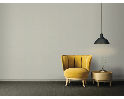 Salon avec fauteuil, table d''appoint et suspension