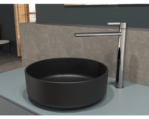 Schwarzes Aufsatzwaschbecken mit Chrom Armatur