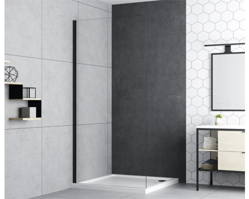 Salle de bain avec cabine de douche et meuble-lavabo