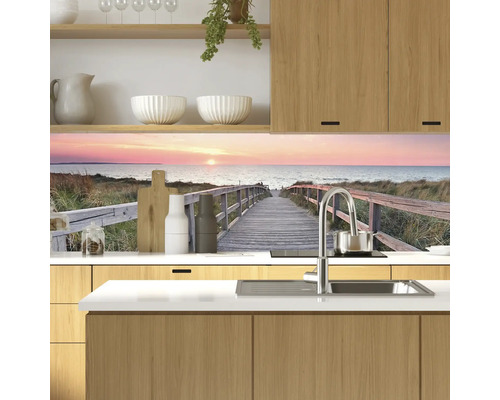 Crédence de cuisine avec motif de plage dans une cuisine