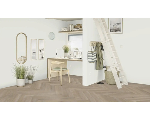 Pièce lumineuse avec bureau, échelle et décoration