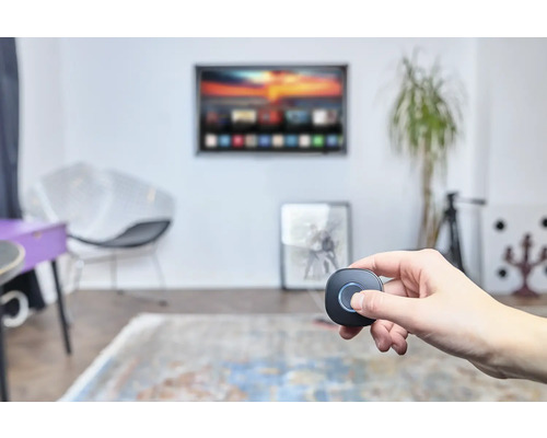 Hand bedient Media Receiver im Wohnzimmer