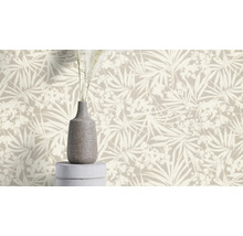 Papier peint décoratif avec motif floral et feuilles, ainsi qu''un vase avec décoration