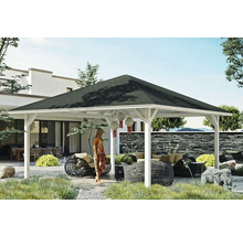 Vue de jardin avec pavillon avec toit foncé et piliers de soutien blancs ainsi qu''un coin salon