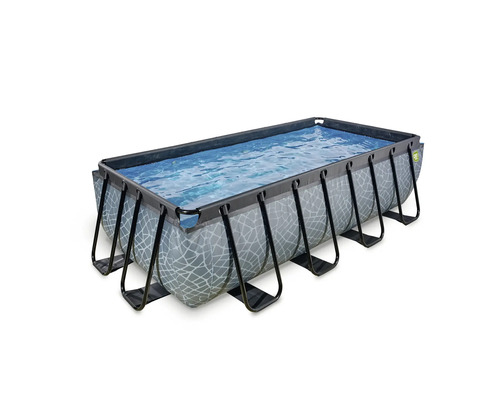 Rechteckiger Stahlrahmenpool mit Wasser