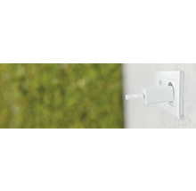 Adaptateur de prise dans une prise murale