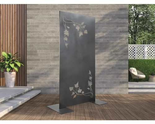 Éléments de jardin décoratifs avec motif de plantes sur terrasse en bois