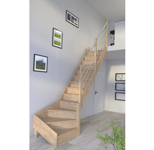 Escalier en bois avec rampe en métal dans un espace de vie moderne