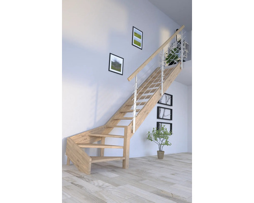 Escalier en bois avec rampe en acier inoxydable dans une pièce lumineuse