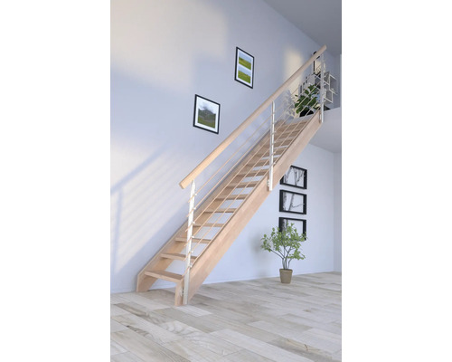Escalier en bois clair avec rampe en acier inoxydable dans un espace de vie moderne