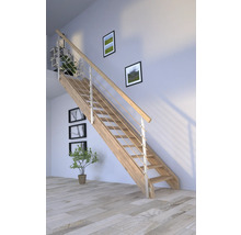 Escalier en bois avec rampe en métal dans une pièce lumineuse.