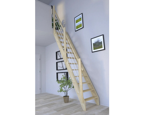 Escalier en bois avec rampe dans une pièce lumineuse
