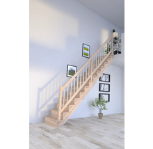 Escalier en bois dans un espace de vie clair et moderne avec décoration