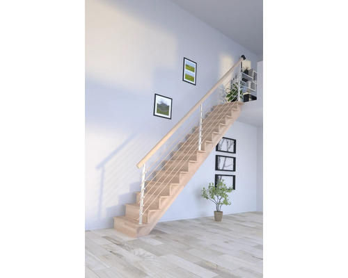 Escalier en bois avec rampe en acier inoxydable dans une pièce lumineuse