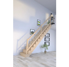 Escalier en bois avec rampe dans une pièce lumineuse