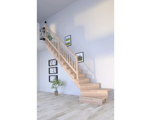 Escalier en bois avec rampe dans une pièce lumineuse.