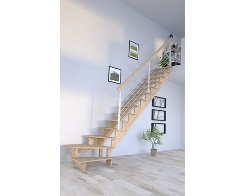 Escalier en bois avec rampe dans une pièce lumineuse