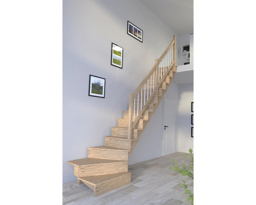 Escalier en bois avec rampe dans une pièce lumineuse