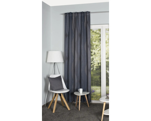 Rideau décoratif gris dans le salon