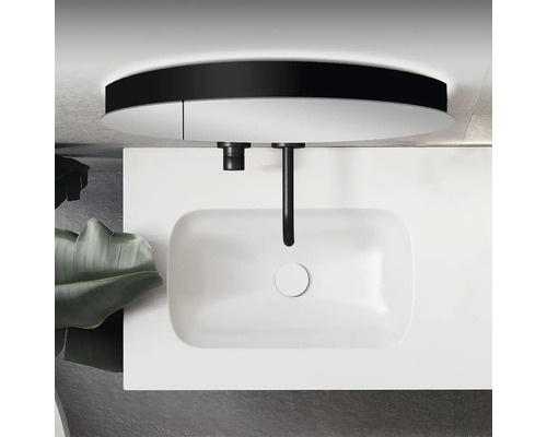 Aufnahme eines Waschbeckens mit Armatur auf einer Waschtischplatte