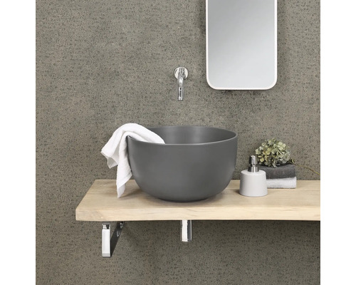 Salle de bains moderne avec vasque à poser, miroir et dessus de table en bois