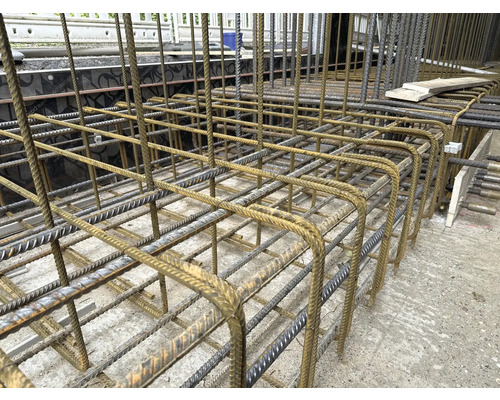 Detailaufnahme von Baustahlmatten für den Betonbau