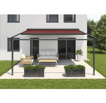 Terrasse mit Pergola, Sitzgruppe und Markise
