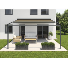 Terrasse mit Pergola, Sitzgruppe und Pflanzenkästen für den Aussenbereich