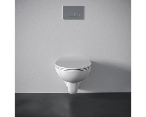 Wandhängendes WC mit Betätigungsplatte