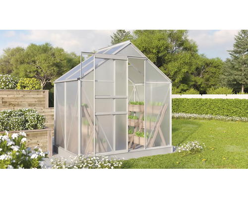 Gewächshaus Vitavia Comet 2500 Hohlkammerplatten 4 mm 195x131 cm Aluminium Gewächshaus mit geöffneter Schiebetür im Garten
