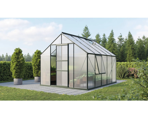 Serre avec fenêtre ouverte et porte coulissante dans le jardin